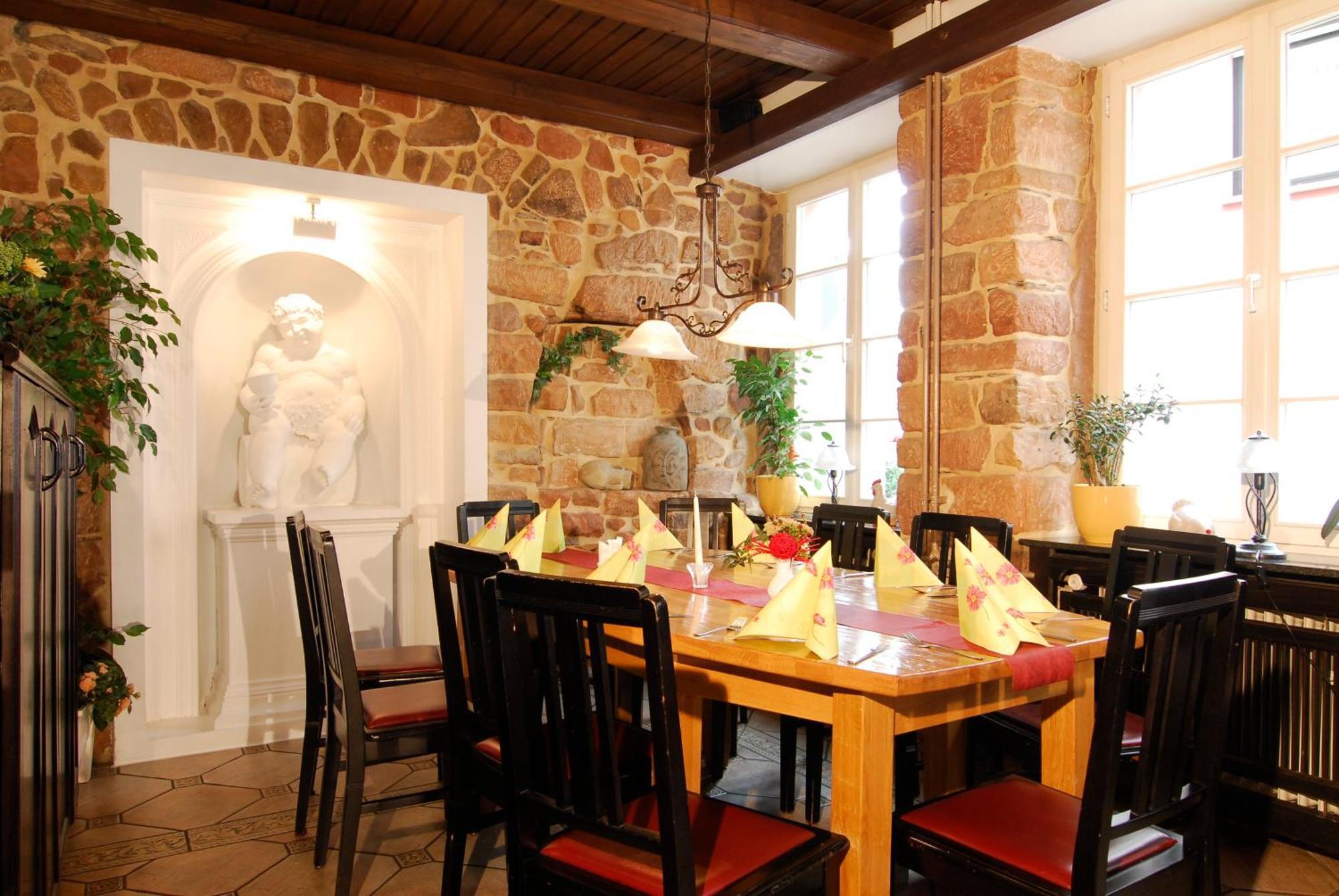 Wirtshaus Zum Pferdemarkt Hotel ซาร์บวร์ก ภายนอก รูปภาพ