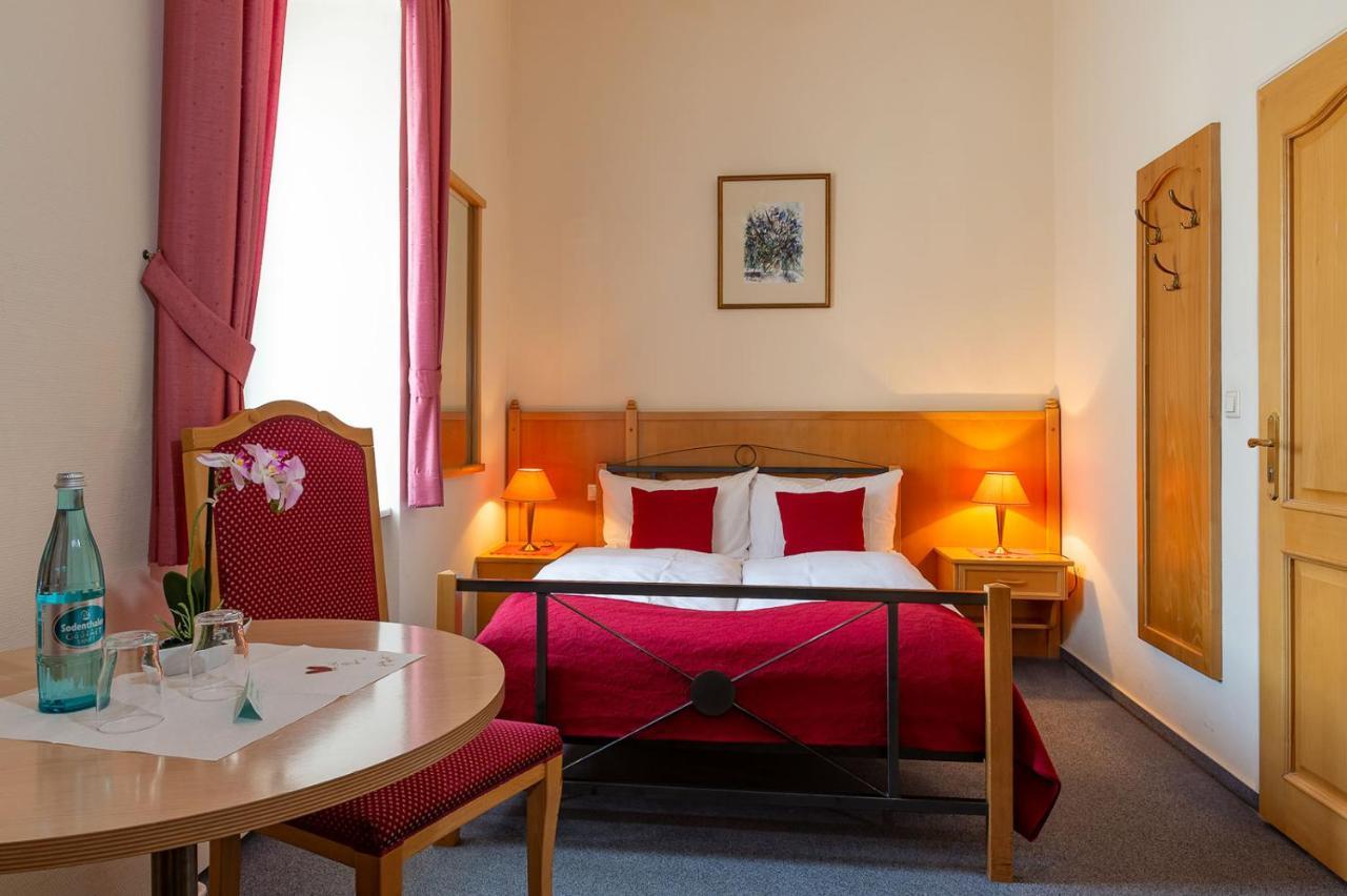 Wirtshaus Zum Pferdemarkt Hotel ซาร์บวร์ก ภายนอก รูปภาพ