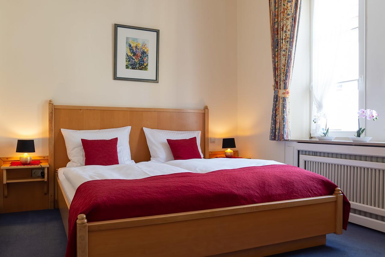 Wirtshaus Zum Pferdemarkt Hotel ซาร์บวร์ก ภายนอก รูปภาพ